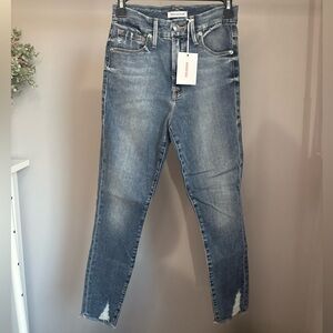Never Worn - Women's Good American Good Waist Cropped Jeans Size 6